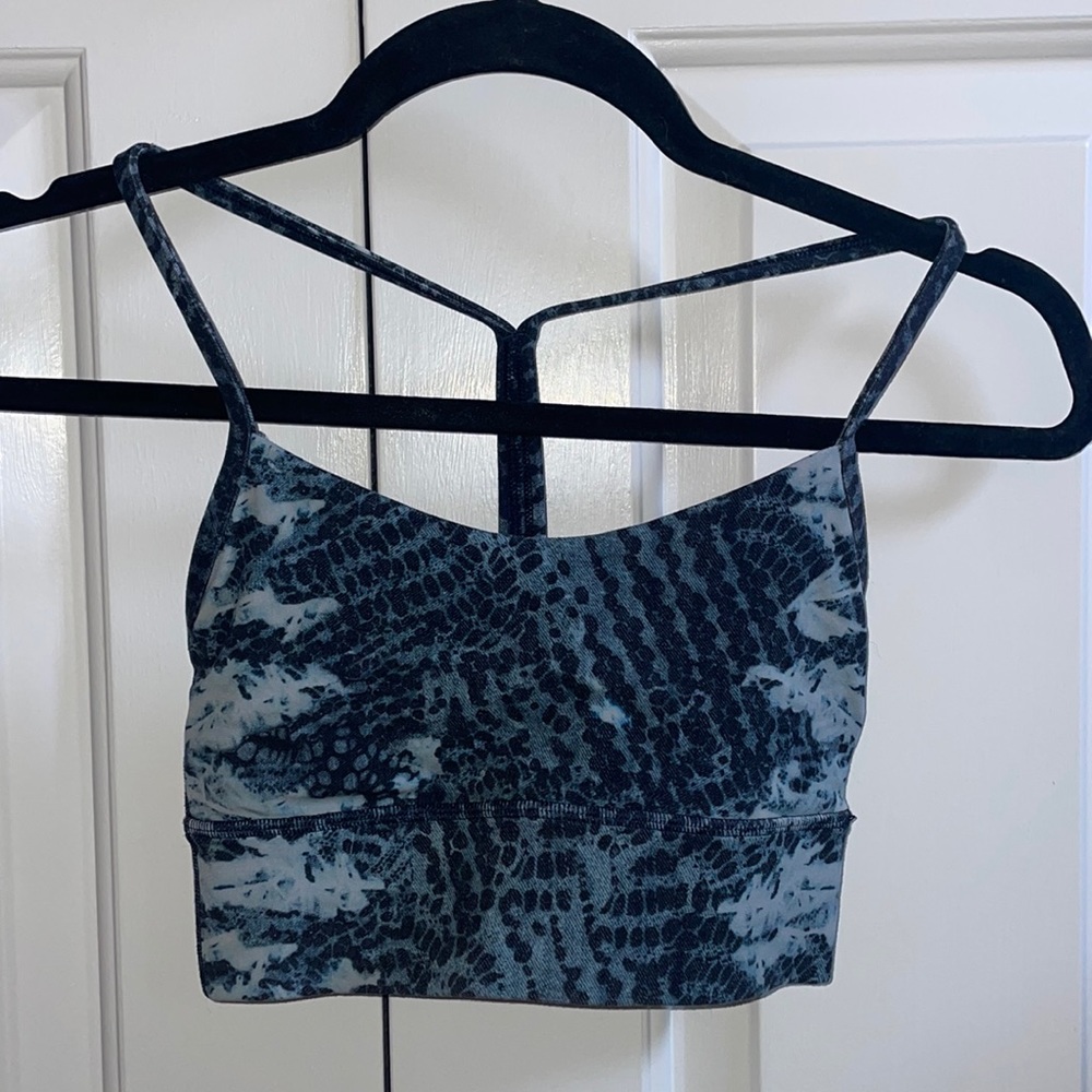 Lululemon sports bra